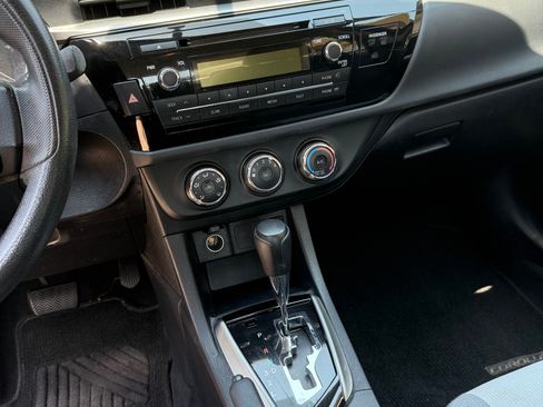 Used 2014 Toyota Corolla L FWD image 6
