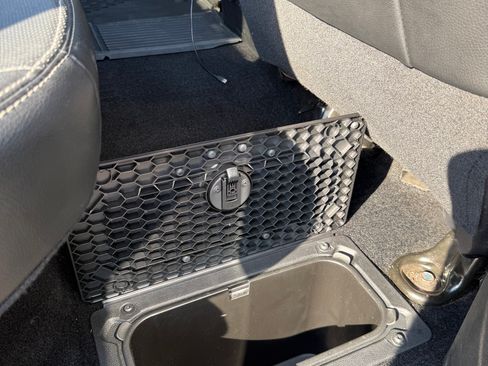 Used 2013 RAM 2500 Laramie AWD/4WD image 15