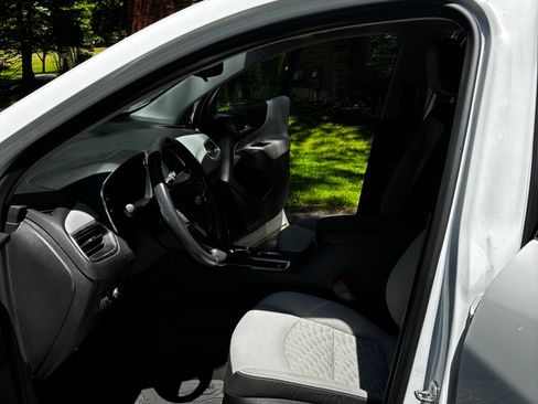 Used 2020 Chevrolet Equinox LT AWD/4WD image 9