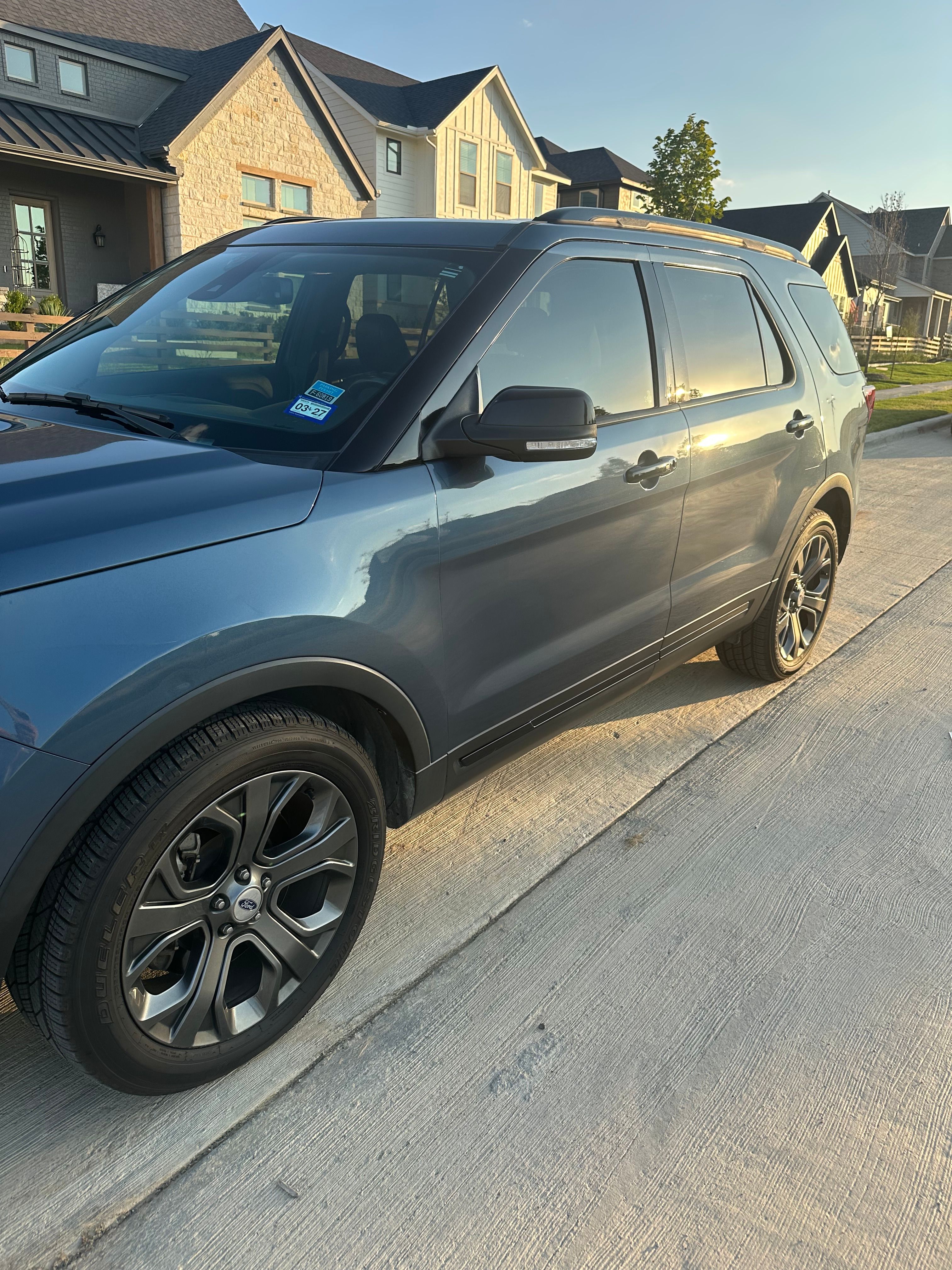Used 2018 Ford Explorer Sport w/ Equipment Group 401A AWD/4WD image 2