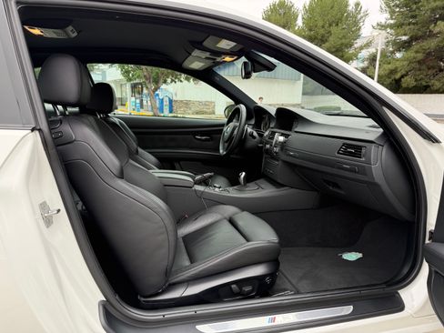 Used 2011 BMW M3 Coupe image 28