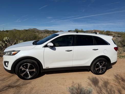 Used 2018 Kia Sorento EX image 1