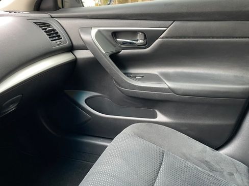 Used 2015 Nissan Altima 2.5 S w/ Power Driver Seat Package image 21