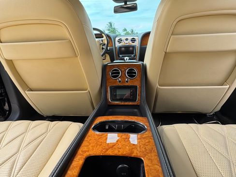 Used 2014 Bentley Flying Spur W12 image 25
