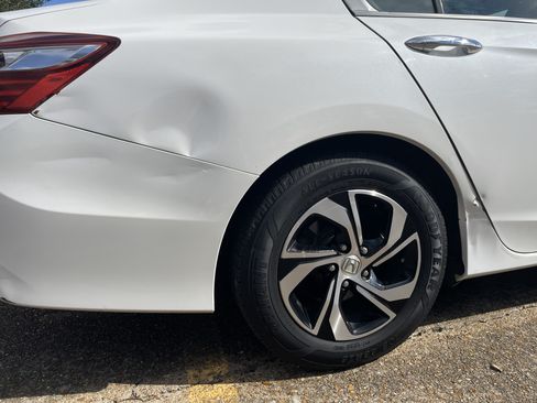 Used 2016 Honda Accord LX image 6