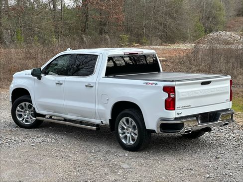 Used 2023 Chevrolet Silverado 1500 LTZ image 9
