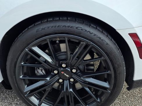 Used 2018 Chevrolet Camaro ZL1 image 25