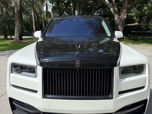 Used 2022 Rolls-Royce Cullinan AWD/4WD image 2