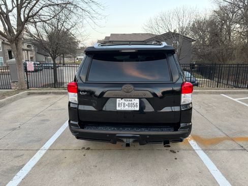 Used 2011 Toyota 4Runner SR5 image 6