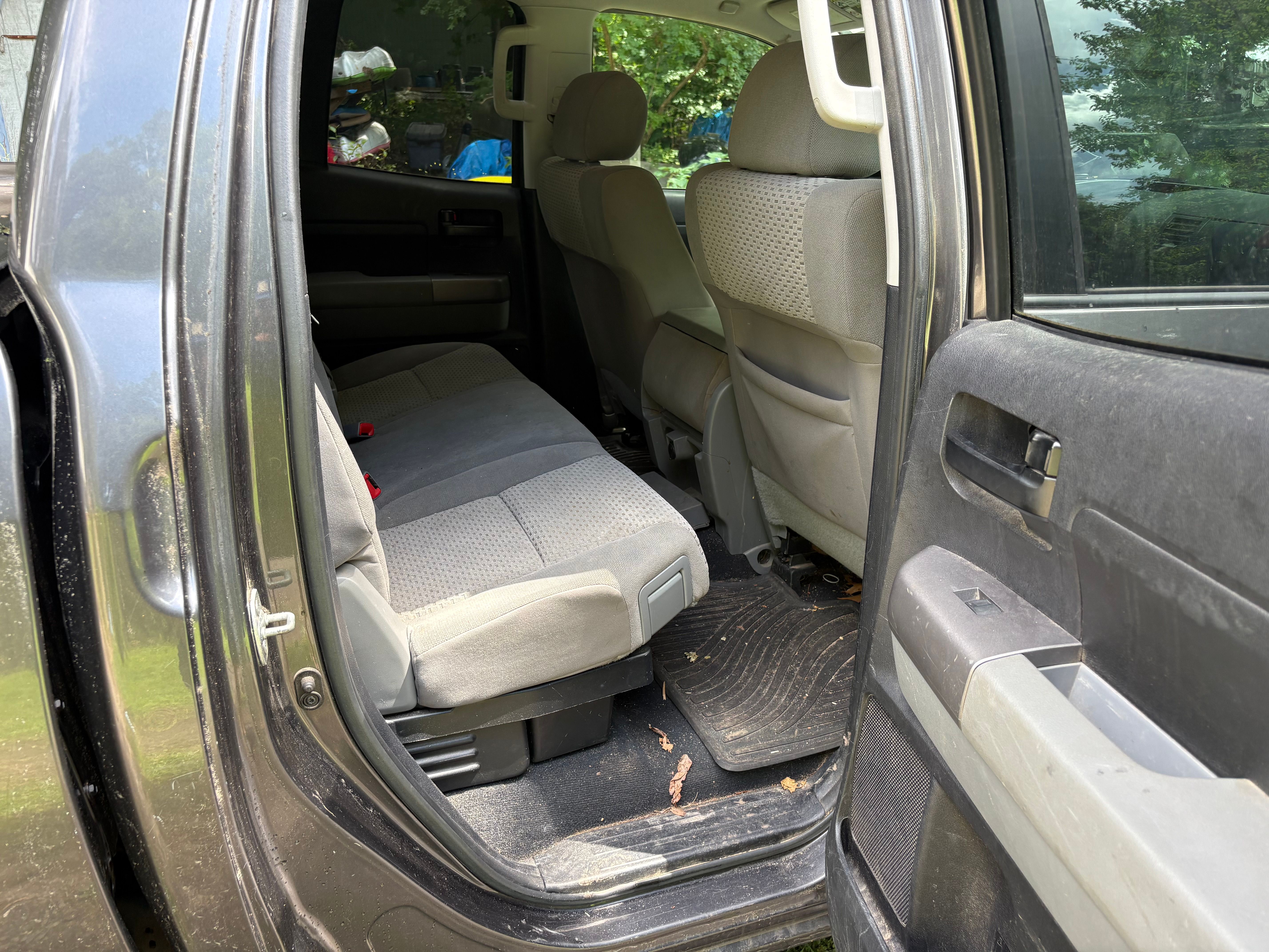 Used 2013 Toyota Tundra 4x4 Double Cab w/ Tow Pkg image 30