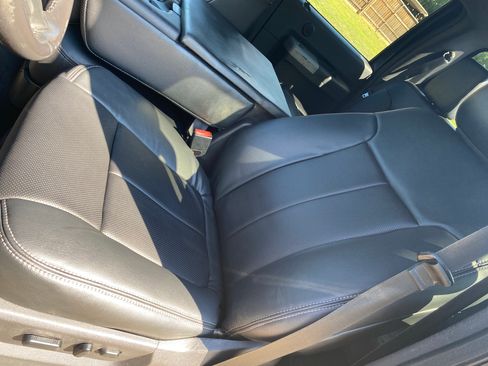 Used 2016 Ford F350 Lariat image 12