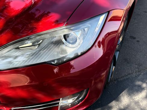 Used 2015 Tesla Model S P90D image 16