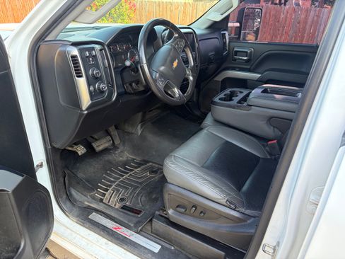 Used 2018 Chevrolet Silverado 2500 LT w/ LT Fleet Convenience Package AWD/4WD image 11