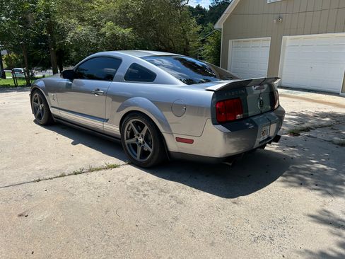 Used 2007 Ford Mustang Shelby GT500 RWD image 4