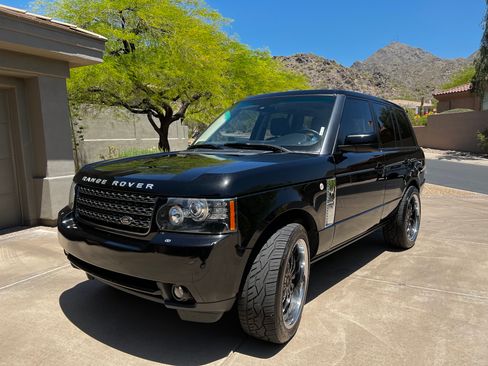 Used 2012 Land Rover Range Rover HSE image 1