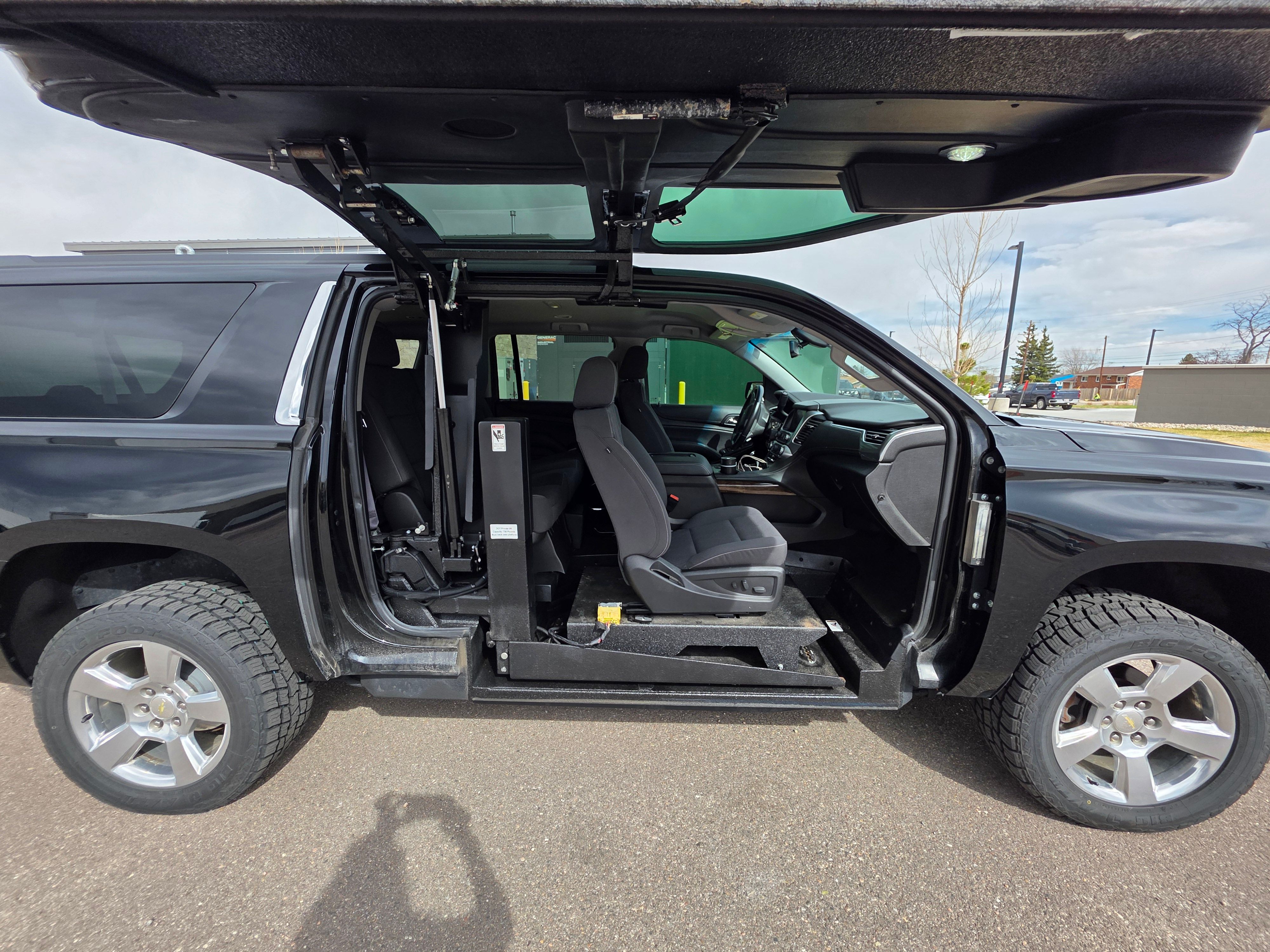 Used 2017 Chevrolet Suburban LS AWD/4WD image 1