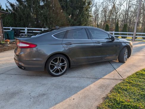 Used 2015 Ford Fusion Titanium image 10