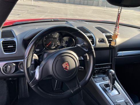 Used 2015 Porsche Cayman image 9