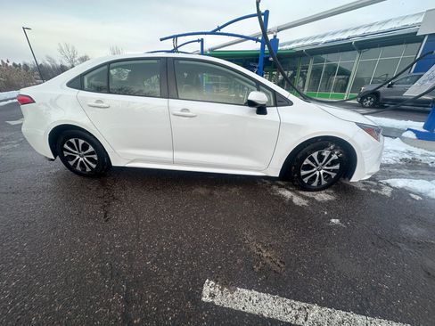 Used 2022 Toyota Corolla LE image 8