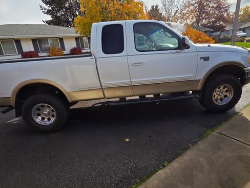 Used 2000 Ford F150 4x4 SuperCab image 1