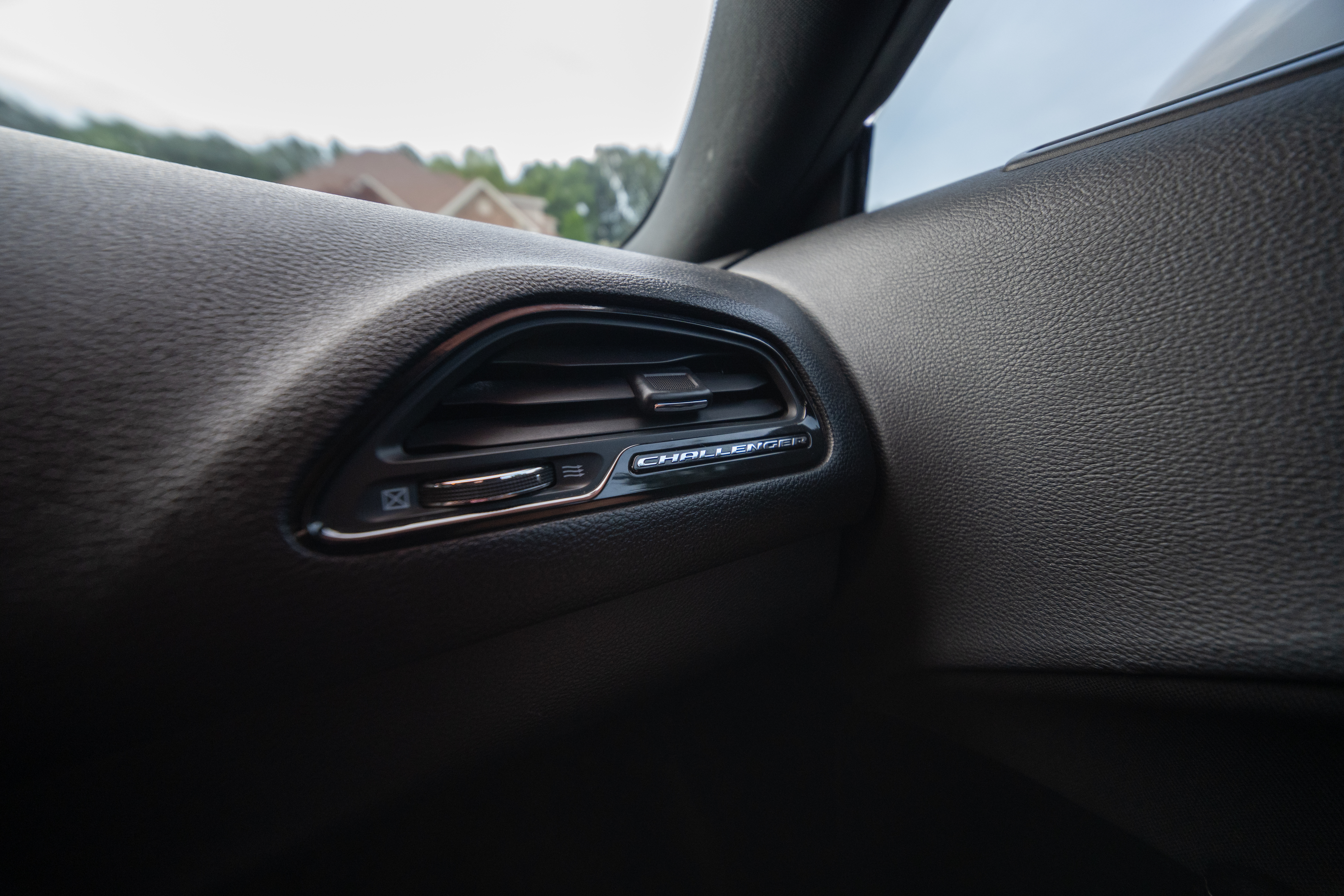 Used 2018 Dodge Challenger R/T RWD image 15