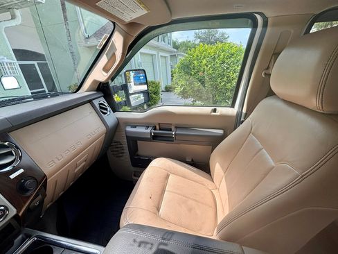 Used 2015 Ford F250 Lariat w/ Lariat Ultimate Package AWD/4WD image 10