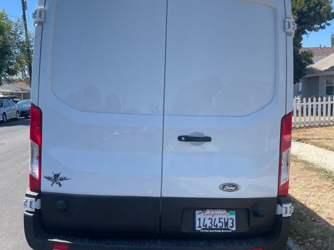 Used 2020 Ford Transit 250 Medium Roof w/ Load Area Protection Package RWD image 15