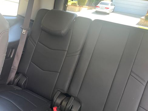 Used 2018 Cadillac Escalade 4WD image 12