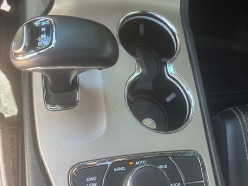 Used 2014 Jeep Grand Cherokee Limited image 5