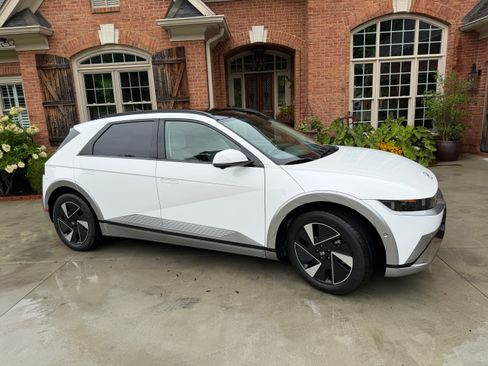 Used 2026 Hyundai Ioniq 5 Limited RWD image 14