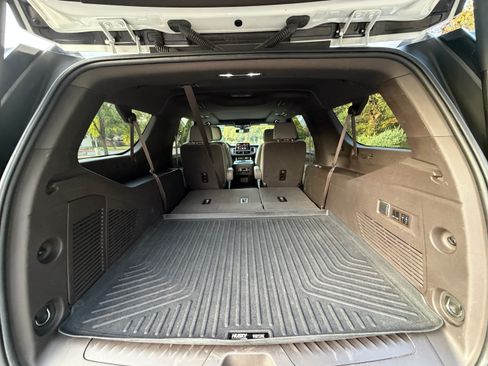 Used 2022 GMC Yukon XL SLT w/ SLT Premium Package RWD image 23