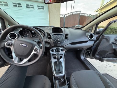Used 2019 Ford Fiesta SE image 5