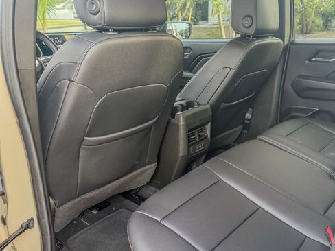 Used 2024 GMC Canyon Elevation w/ Elevation Premium Package image 13