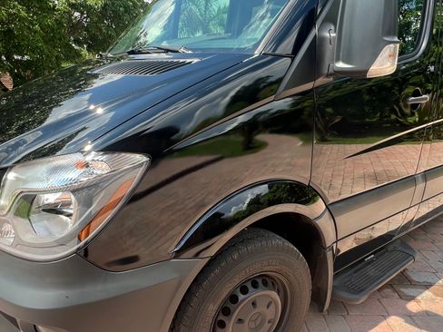 Used 2017 Mercedes-Benz Sprinter 3500 image 10