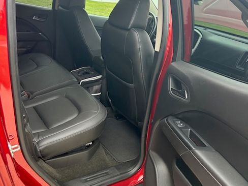 Used 2016 GMC Canyon SLT w/ Driver Alert Package image 16