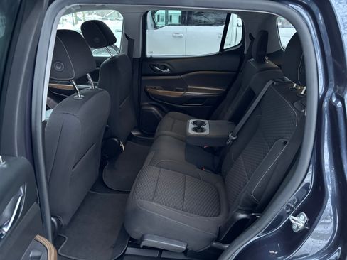 Used 2018 GMC Acadia SLE image 11