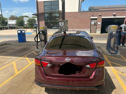 Used 2024 Nissan Altima 2.5 SV