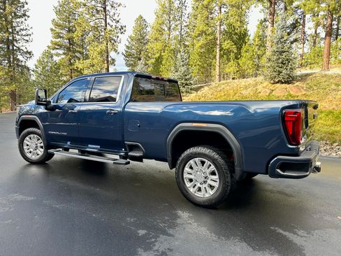 Used 2021 GMC Sierra 2500 Denali image 2