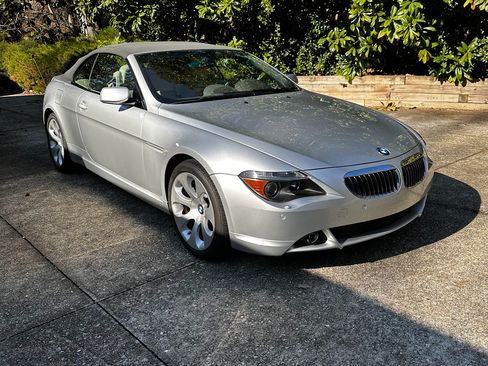 Used 2005 BMW 645Ci Convertible image 1