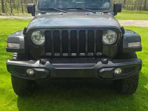 Used 2022 Jeep Wrangler Sport AWD/4WD image 11