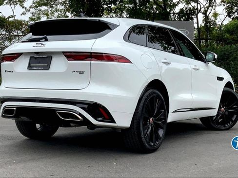 Used 2023 Jaguar F-PACE R-Dynamic S image 11