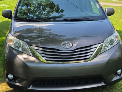 Used 2015 Toyota Sienna XLE Premium