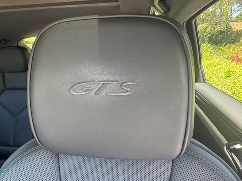 Used 2025 Porsche Macan GTS AWD/4WD image 15