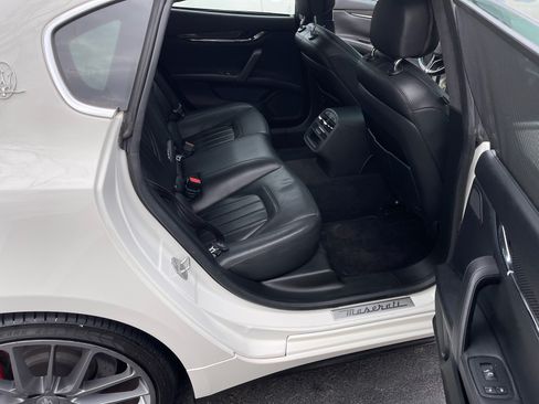 Used 2014 Maserati Quattroporte GTS image 18