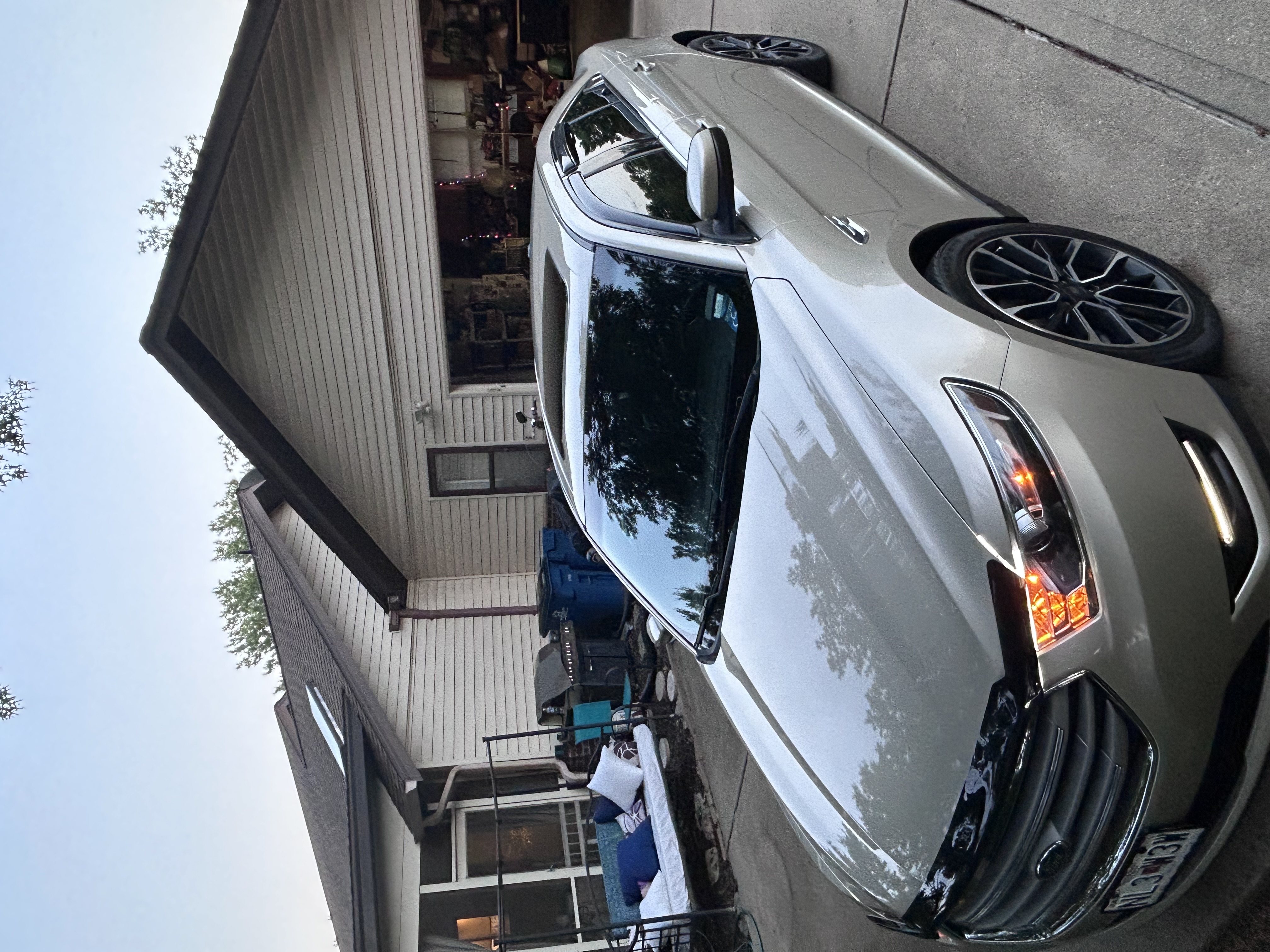 Used 2017 Ford Taurus SEL w/ Equipment Group 201A FWD image 4