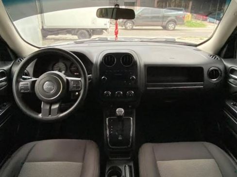 Used 2012 Jeep Patriot Sport image 4