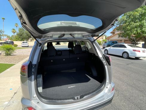 Used 2017 Toyota RAV4 LE w/ Carpet Mat Package FWD image 15