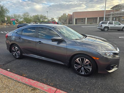 Used 2018 Honda Civic EX-L image 4