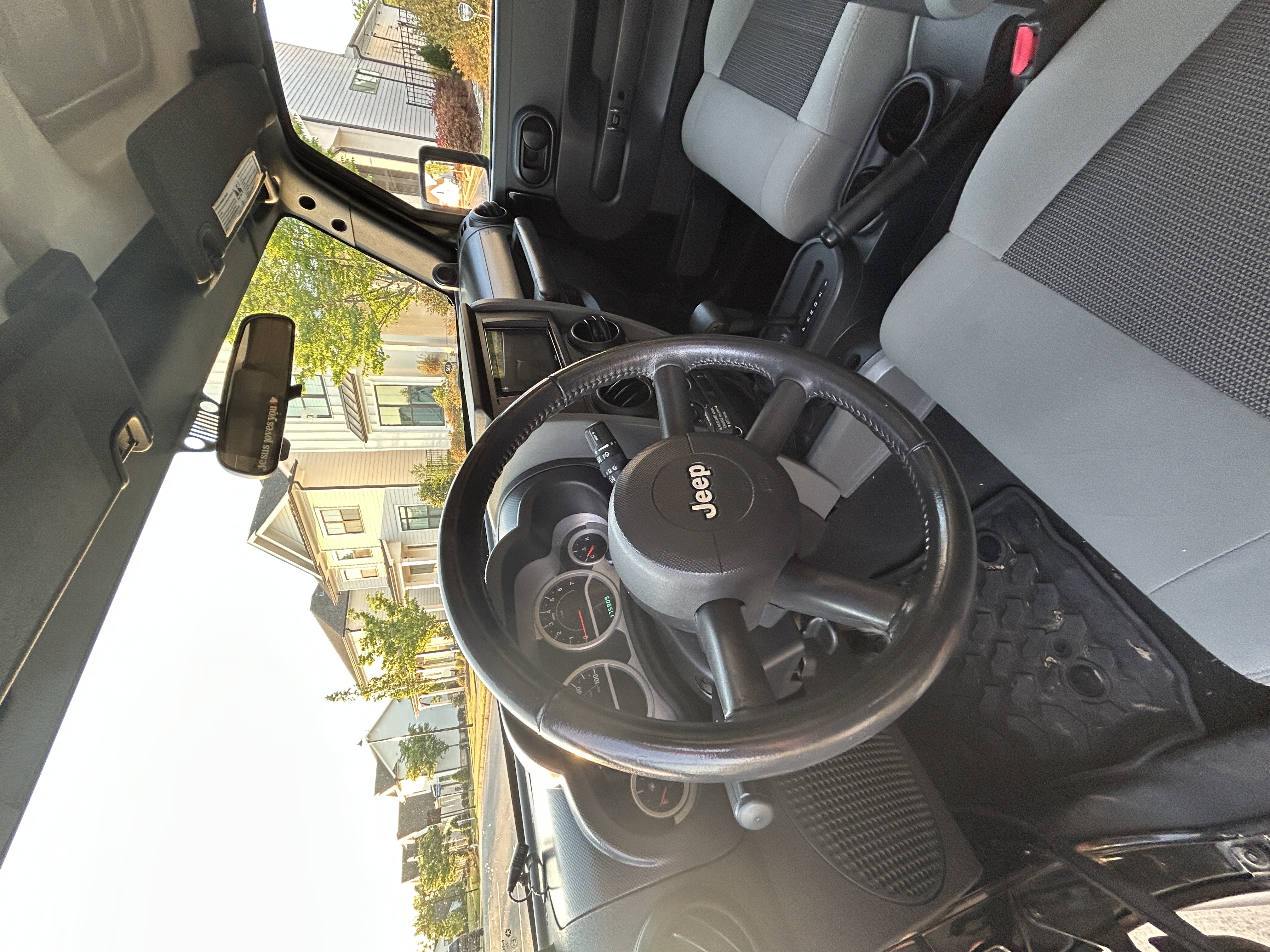 Used 2010 Jeep Wrangler Unlimited Sport AWD/4WD image 12