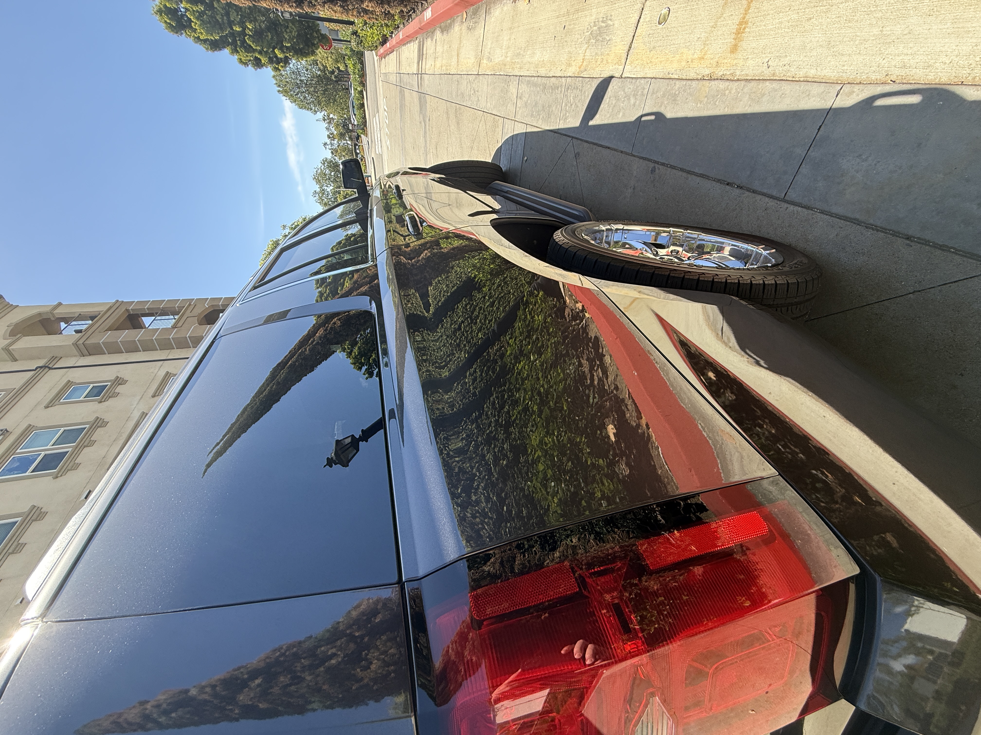 Used 2017 Chevrolet Tahoe LS AWD/4WD image 22